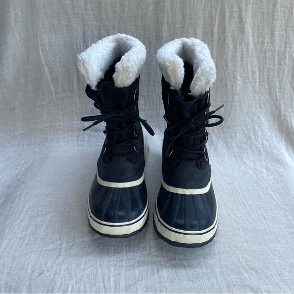 Sorel Women’s Caribou Waterproof Boot (Worn Once) - Picture 2 of 6